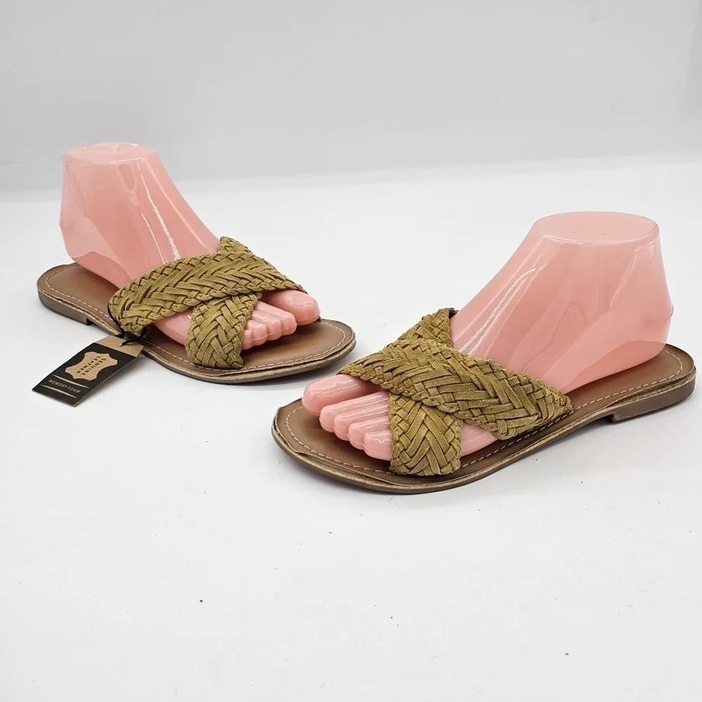 NEW Crevo Yellow Leather Braided Woven Criss Cross Flat Slide Sandals Size 7